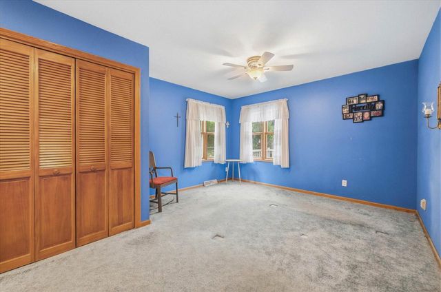 1542 N Lakeview AVENUE, Port Washington, WI 53074