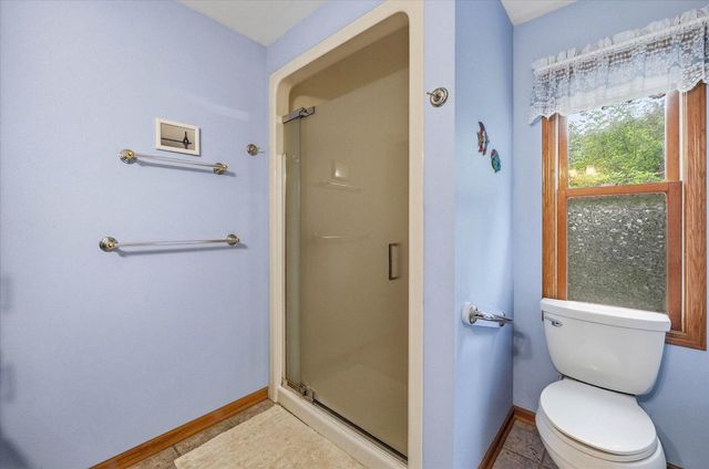 1542 N Lakeview AVENUE, Port Washington, WI 53074