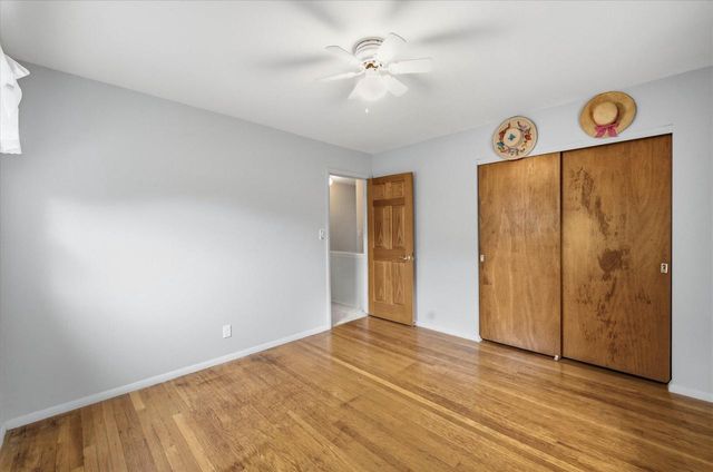1542 N Lakeview AVENUE, Port Washington, WI 53074