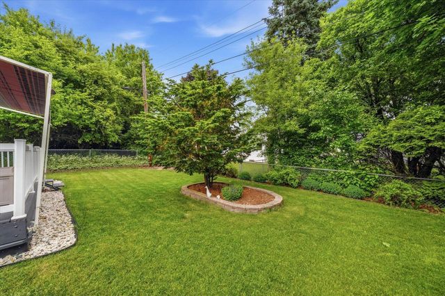 1542 N Lakeview AVENUE, Port Washington, WI 53074