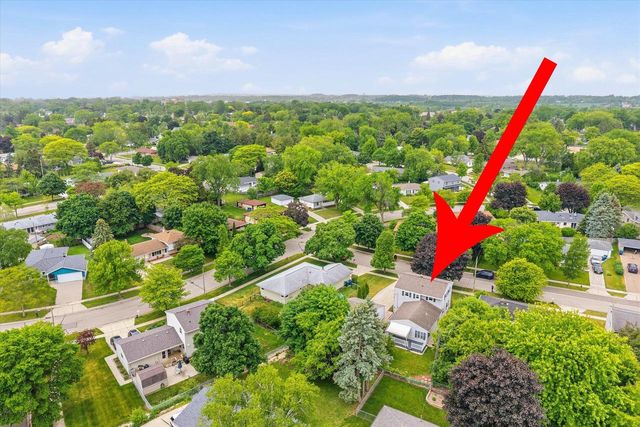 1542 N Lakeview AVENUE, Port Washington, WI 53074