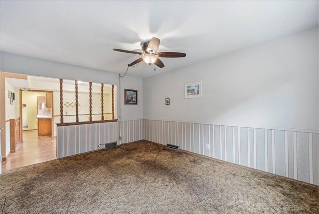 1542 N Lakeview AVENUE, Port Washington, WI 53074