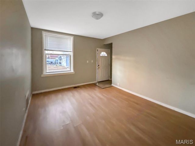 6220 Vermont Avenue, St Louis, MO 63111