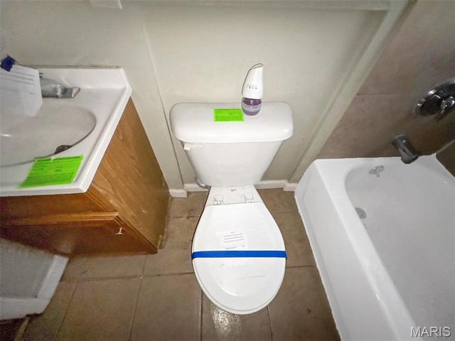 6220 Vermont Avenue, St Louis, MO 63111