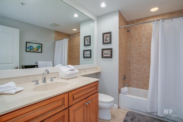 612 Lost Key Drive 704-B, Pensacola, FL 32507