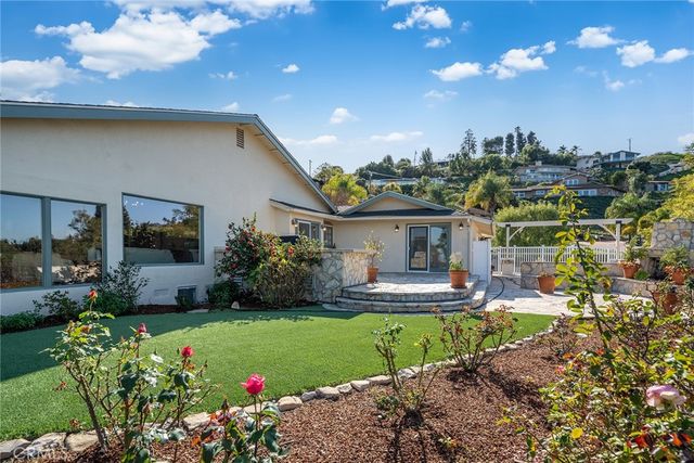 4 Deerhill, Rolling Hills Estates, CA 90274