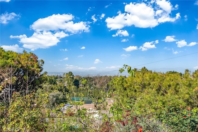 4 Deerhill, Rolling Hills Estates, CA 90274