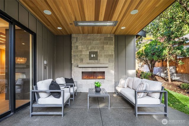 30 Enatai Drive, Bellevue, WA 98004