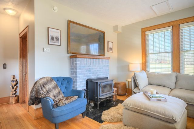 132 Christiansburg NE, Floyd, VA 24091