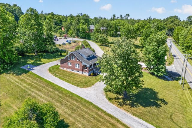 132 Christiansburg NE, Floyd, VA 24091