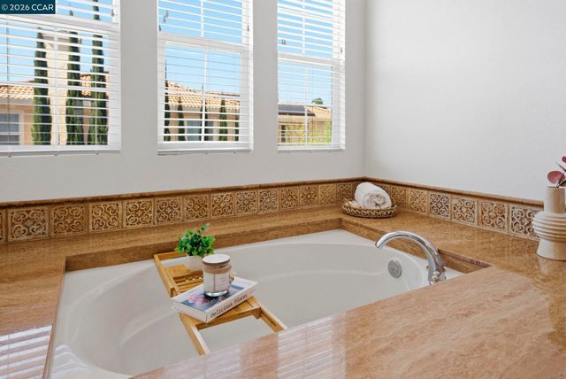 5324 Swainsons Ct, Concord, CA 94521