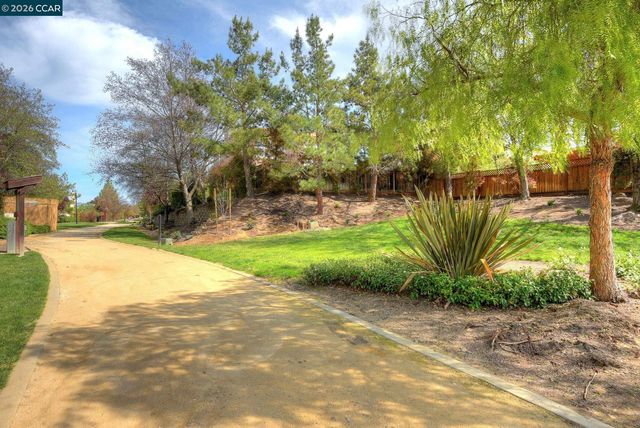 5324 Swainsons Ct, Concord, CA 94521