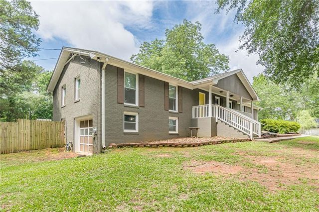 1931 Lake Jodeco Road, Jonesboro, GA 30236