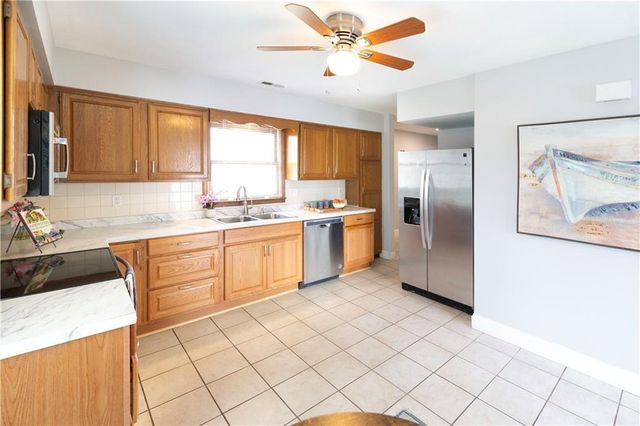 1421 Ash Court, Eudora, KS 66025