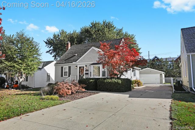 4350 Mandalay Avenue, Royal Oak, MI 48073
