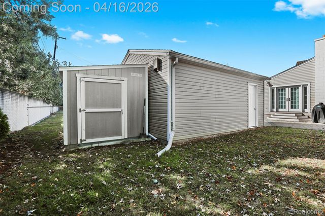 4350 Mandalay Avenue, Royal Oak, MI 48073