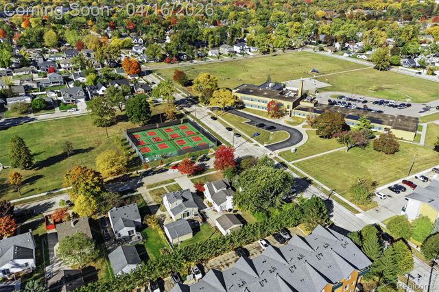 4350 Mandalay Avenue, Royal Oak, MI 48073