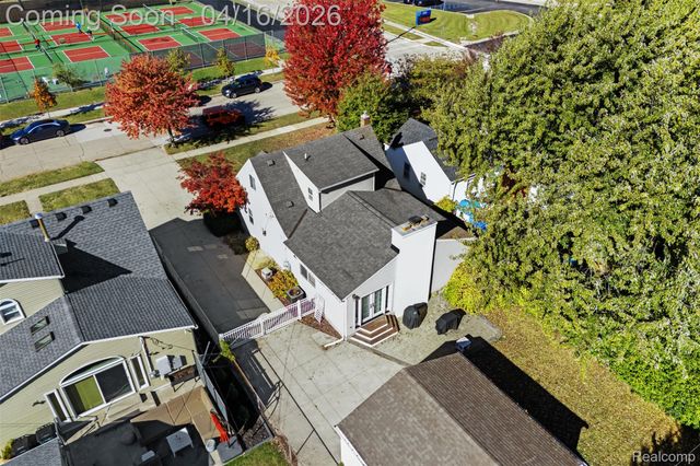 4350 Mandalay Avenue, Royal Oak, MI 48073
