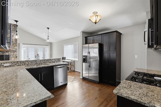 4350 Mandalay Avenue, Royal Oak, MI 48073