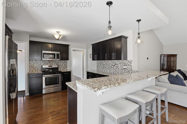 4350 Mandalay Avenue, Royal Oak, MI 48073