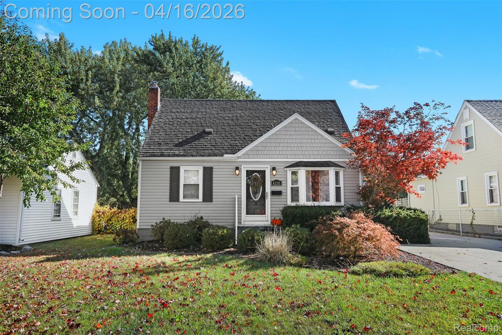 4350 Mandalay Avenue, Royal Oak, MI 48073