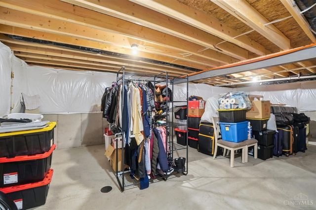 5908 Cresting Drive, Middletown, OH 45042