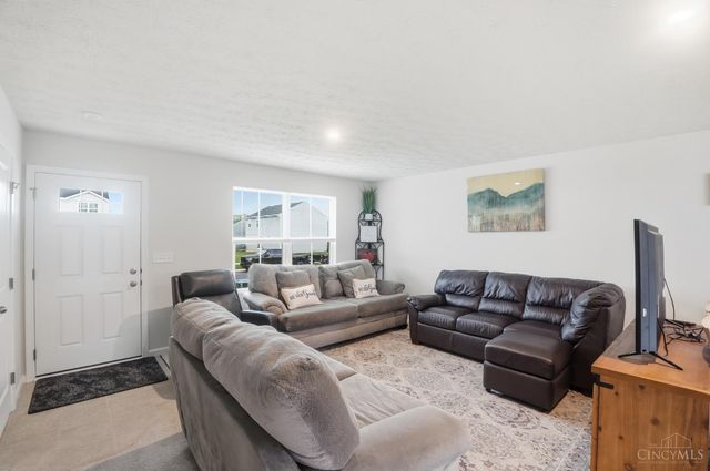 5908 Cresting Drive, Middletown, OH 45042