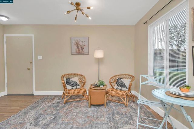 4888 Clayton Rd 6, Concord, CA 94521