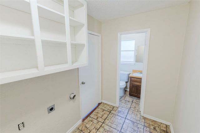 1710 Kingsborough Drive, Arlington, TX 76015