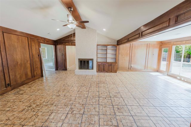 1710 Kingsborough Drive, Arlington, TX 76015