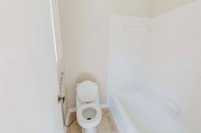 1710 Kingsborough Drive, Arlington, TX 76015