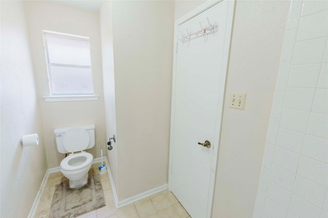 1710 Kingsborough Drive, Arlington, TX 76015