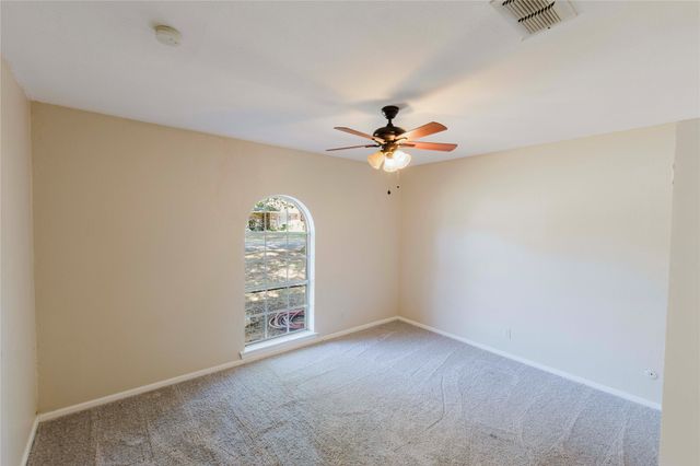 1710 Kingsborough Drive, Arlington, TX 76015