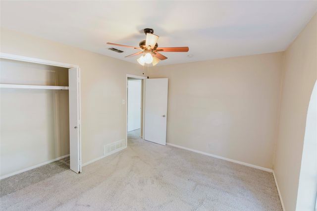 1710 Kingsborough Drive, Arlington, TX 76015