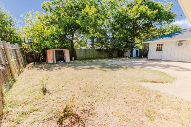 1710 Kingsborough Drive, Arlington, TX 76015