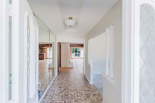 1710 Kingsborough Drive, Arlington, TX 76015