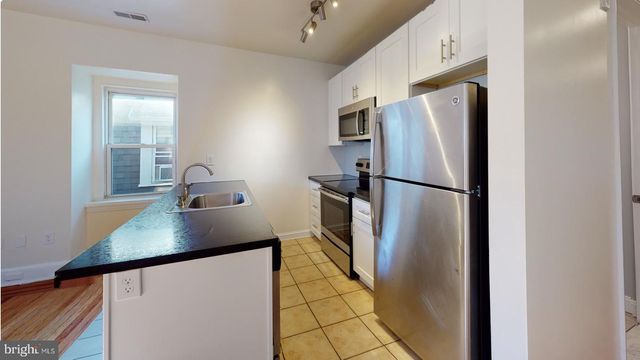 922 S 49TH ST, Philadelphia, PA 19143