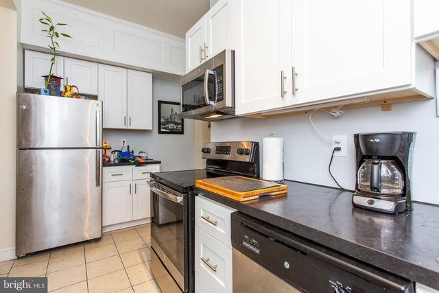 922 S 49TH ST, Philadelphia, PA 19143