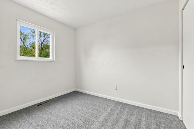 3328 Everson Road E, Columbus, OH 43232