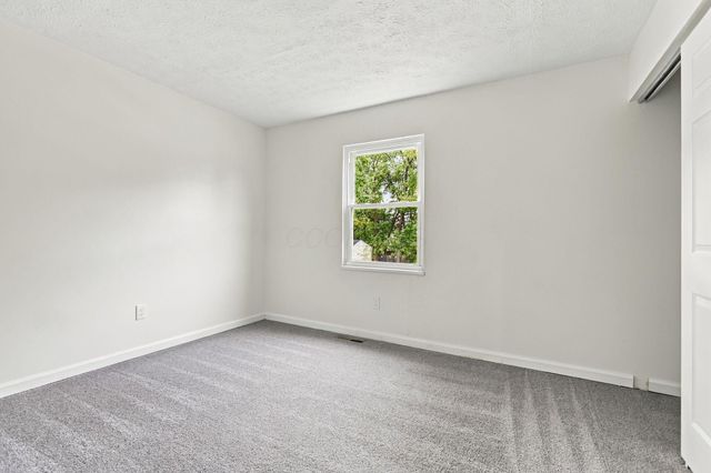 3328 Everson Road E, Columbus, OH 43232