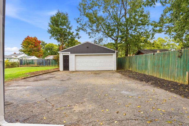 3328 Everson Road E, Columbus, OH 43232