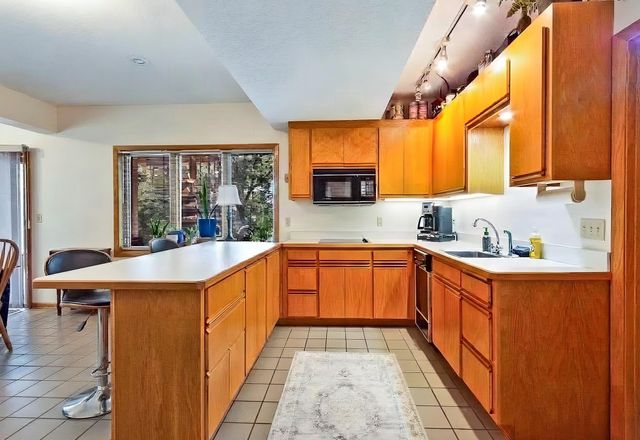 21770 Calmor Avenue, Prior Lake, MN 55372