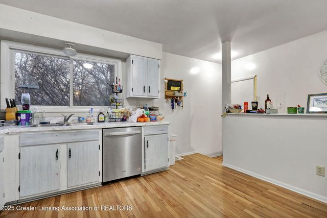 2300 Byrnes Road, Lansing, MI 48906