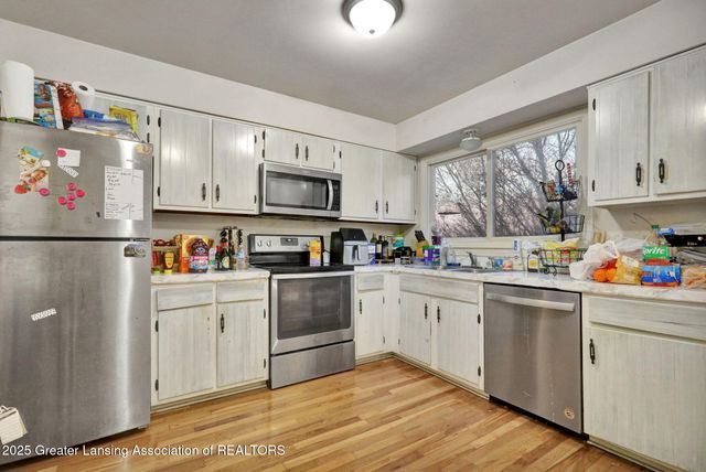 2300 Byrnes Road, Lansing, MI 48906