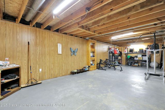 2300 Byrnes Road, Lansing, MI 48906