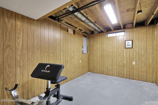 2300 Byrnes Road, Lansing, MI 48906