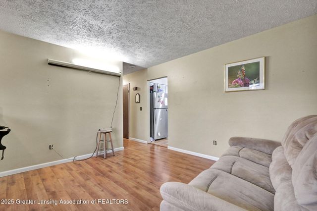 2300 Byrnes Road, Lansing, MI 48906