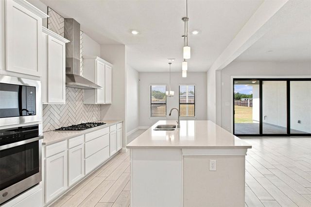 145 McNaughton DR, Liberty Hill, TX 78642