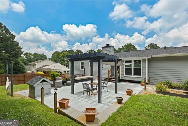 2711 Bluffton Road, Buford, GA 30519