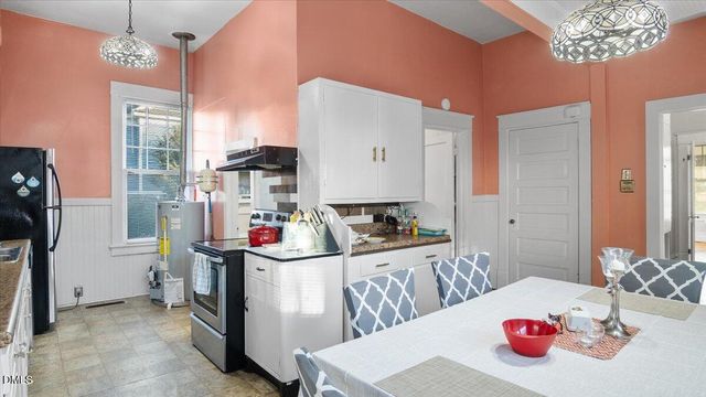 166 W Belle Street, Henderson, NC 27536